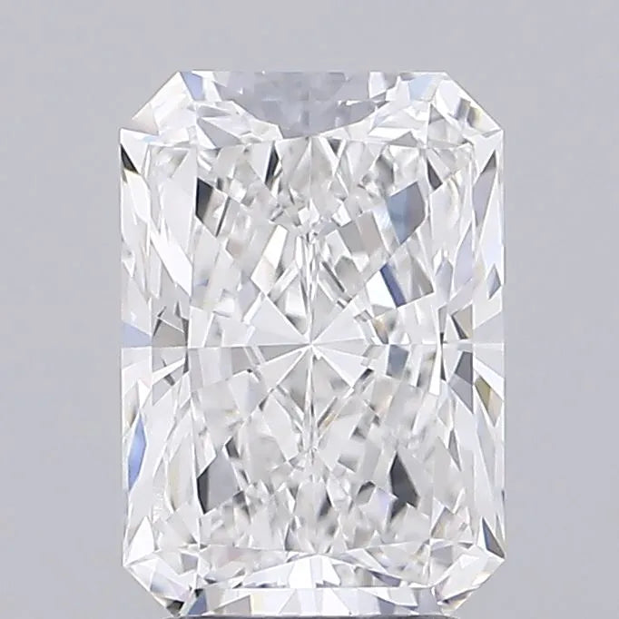 2.53ct Radiant Lab Grown Diamond (Colour E, Clarity VVS1, IGI Certified)