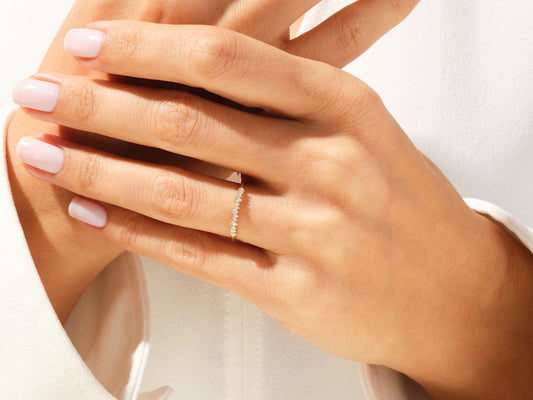 0.11ct Dainty Cluster Diamond Wedding Band in 9k Gold