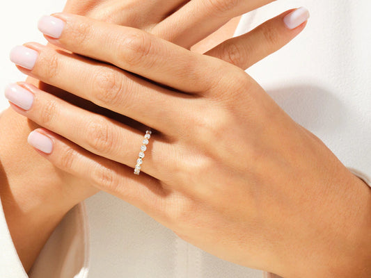 0.45ct Floating Diamond Wedding Band in 9k Gold