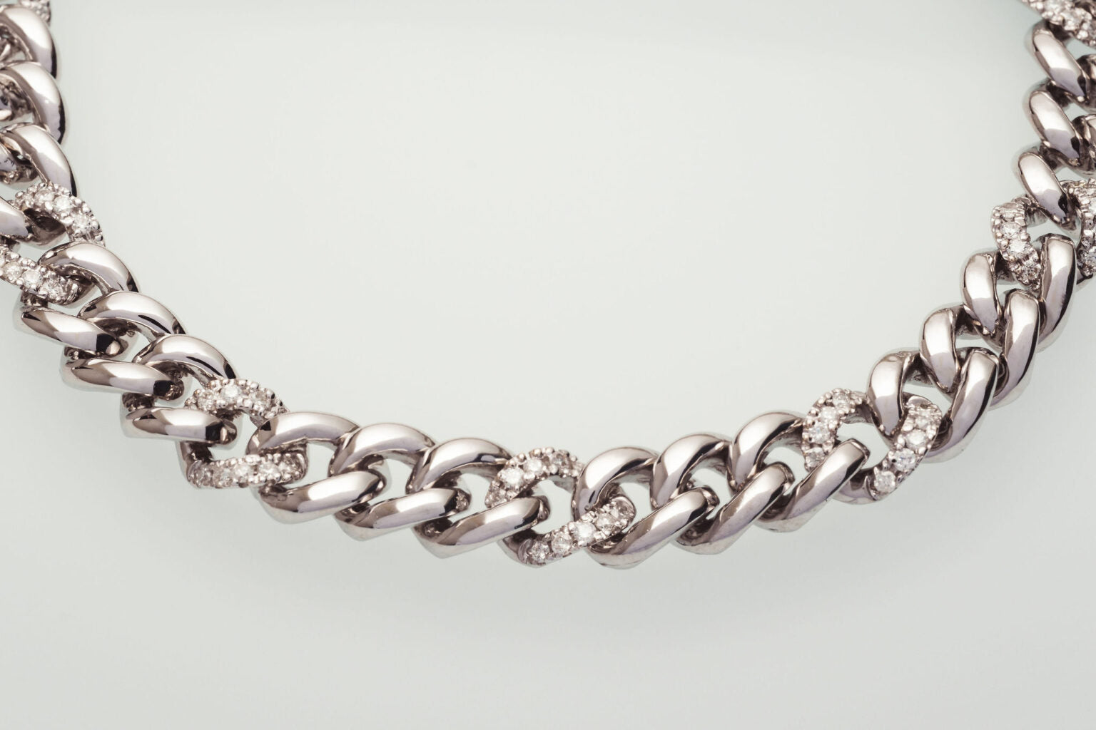 20cm Curb Natural Diamond Bracelet in 18k White Gold